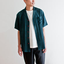 Load image into Gallery viewer, vintage kimono silk shirt