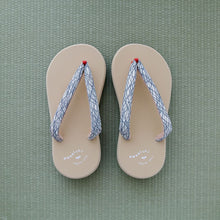 Load image into Gallery viewer, Vintage Kimono Zori Sandal
