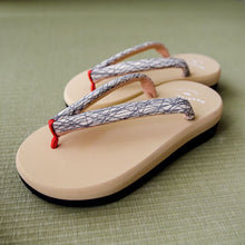 Load image into Gallery viewer, Vintage Kimono Zori Sandal