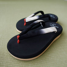Load image into Gallery viewer, Vintage Kimono Zori Sandal
