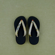 Load image into Gallery viewer, Vintage Kimono Zori Sandal
