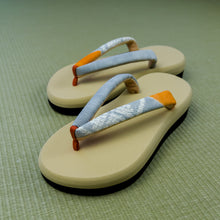 Load image into Gallery viewer, Vintage Kimono Zori Sandal