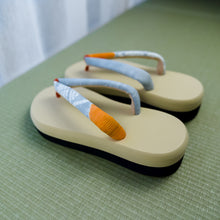 Load image into Gallery viewer, Vintage Kimono Zori Sandal