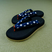 Load image into Gallery viewer, Vintage Kimono Zori Sandal