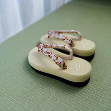 画像をギャラリービューアに読み込む, Vintage Kimono Zori Sandal