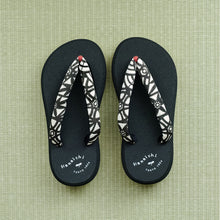 Load image into Gallery viewer, vintage kimono zori (size M)