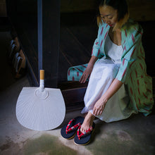 Load image into Gallery viewer, vintage kimono silk coat
